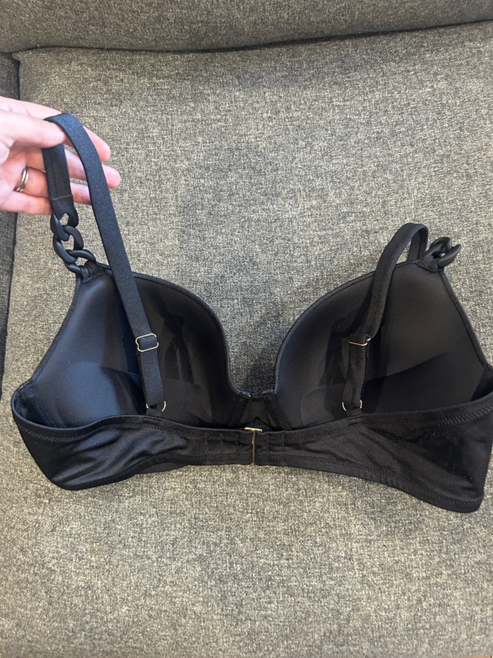 Victoria’s Secret Women's Push Up Black Chain Swim - Picture 3 of 6